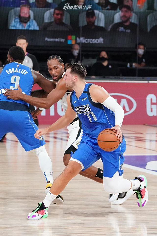 虽然湖人队 虽然湖人队