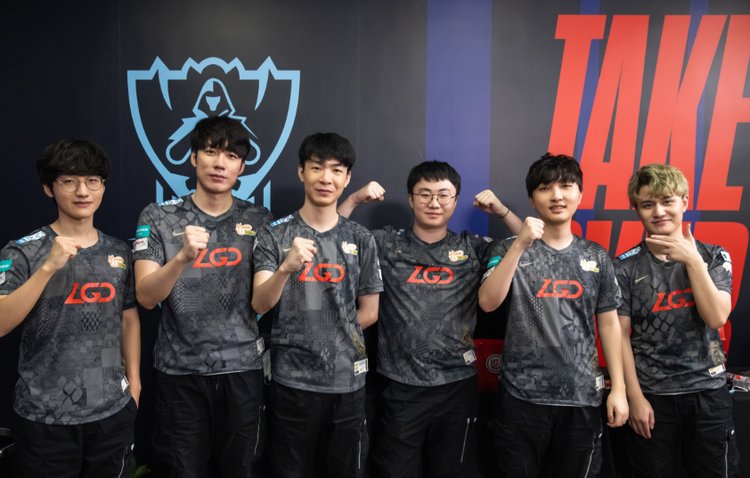 通过轮滑体 通过轮滑体