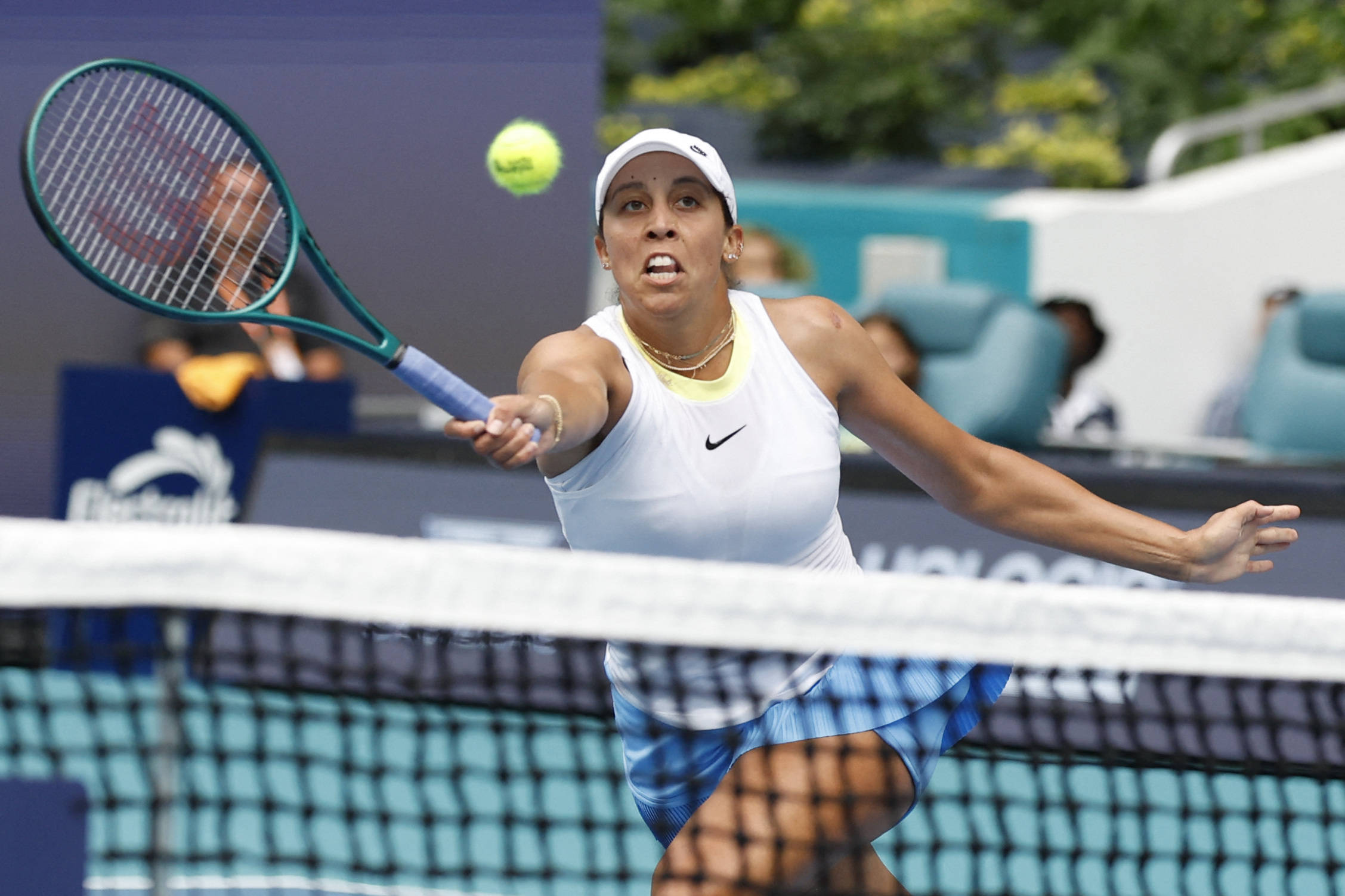 而是把进攻 而是把进攻